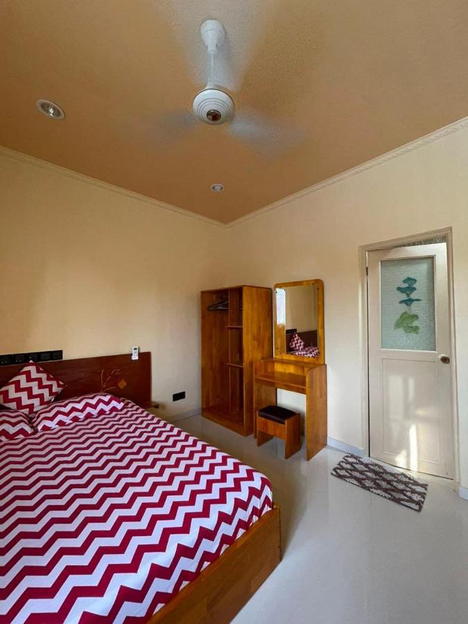 Bed and breakfast Night Star Dhangethi Extérieur photo