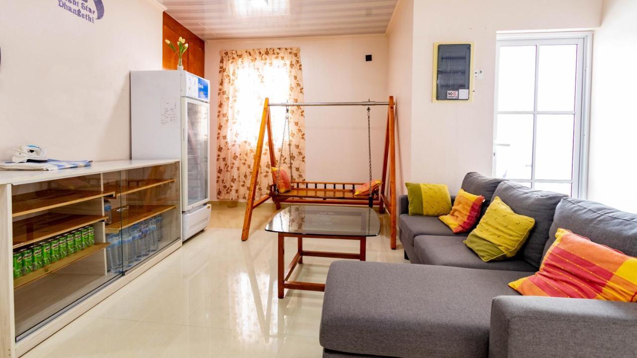 Bed and breakfast Night Star Dhangethi Extérieur photo